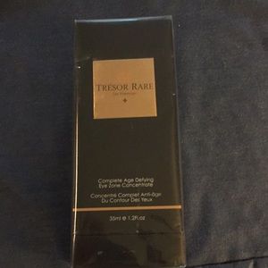 Tresor Rare complete age defying eye zone